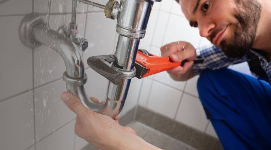 Expert burst pipe repair services in Eaton Rapids, MI